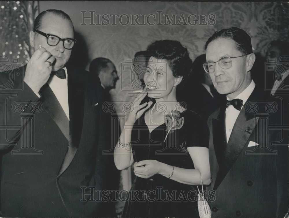 1959 Press Photo Herr Von Brentano ,Mlle SID Cara,Algerian Affairs - Historic Images