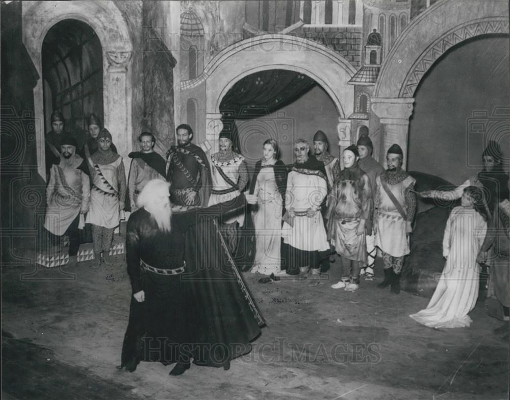1946 Press Photo King Lear, New Theatre, Vie Company - Historic Images