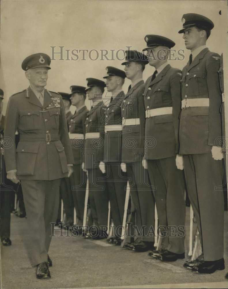 1958 Press Photo Field Marshal Lord Montgomery Northolt London - Historic Images