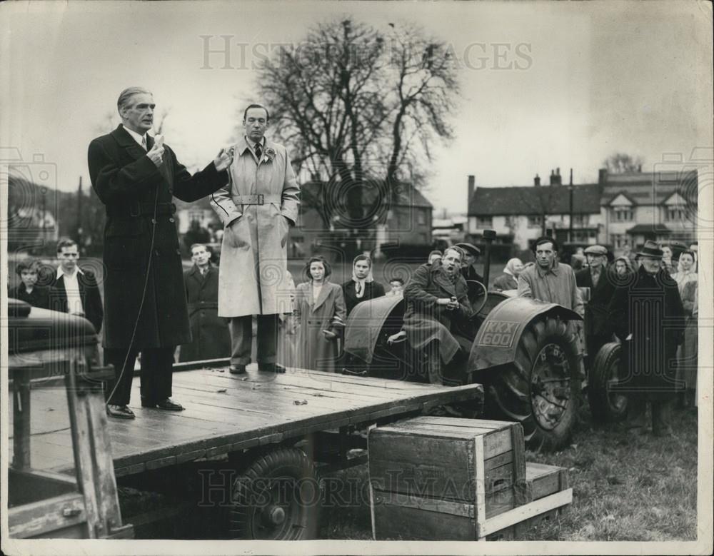 1952 Press Photo Mr. Eden and Mr. John Hail - Historic Images