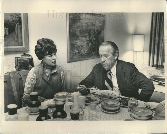 1976 Press Photo Democratic Presidential Candidate Henry Jackson At Dinner - Historic Images