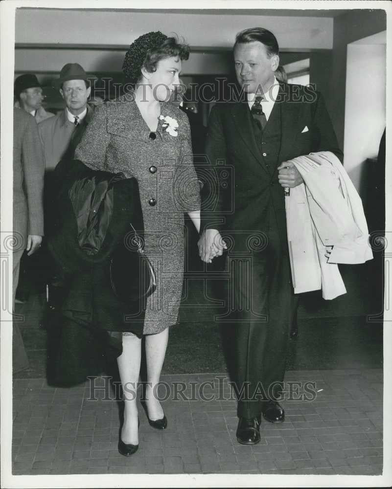 1961 Press Photo Danish Foreign Minister Jens Otto Krag &amp; Wife in London - Historic Images