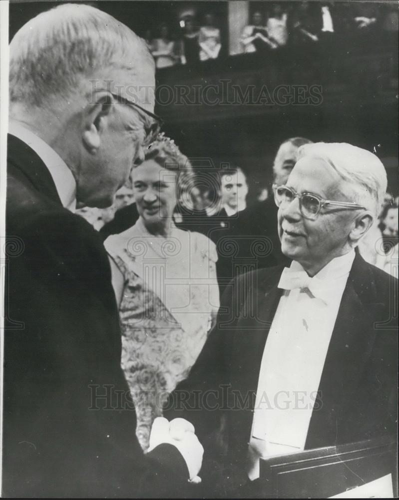 1967 Press Photo Haldan Hartline, King Gustav, Nobel Prize - Historic Images