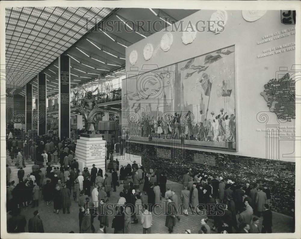 1958 Press Photo Russian Pavilion, Brussels International Exhibition - Historic Images