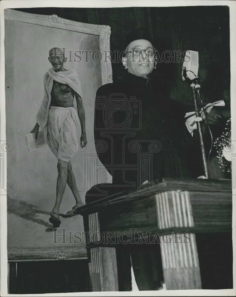 1953 Press Photo B.G. Kher Indian High Commissioner Makes A Speech - Historic Images