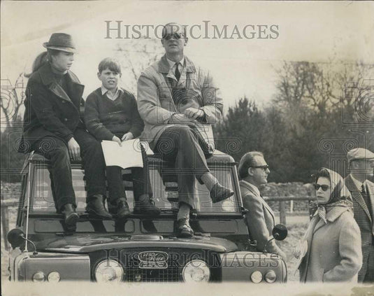 1969 Press Photo the Queen ,Princes Anne, Prince Andrew and Prince Philip - Historic Images