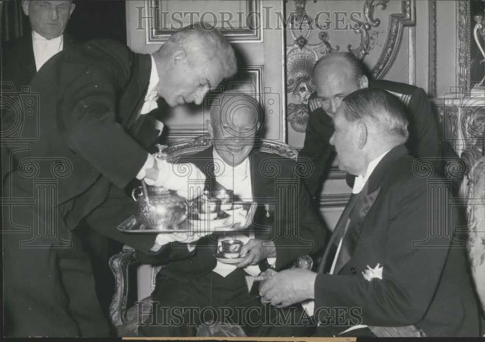 1957 Press Photo Pres Eisenhower and President Coty of France - Historic Images