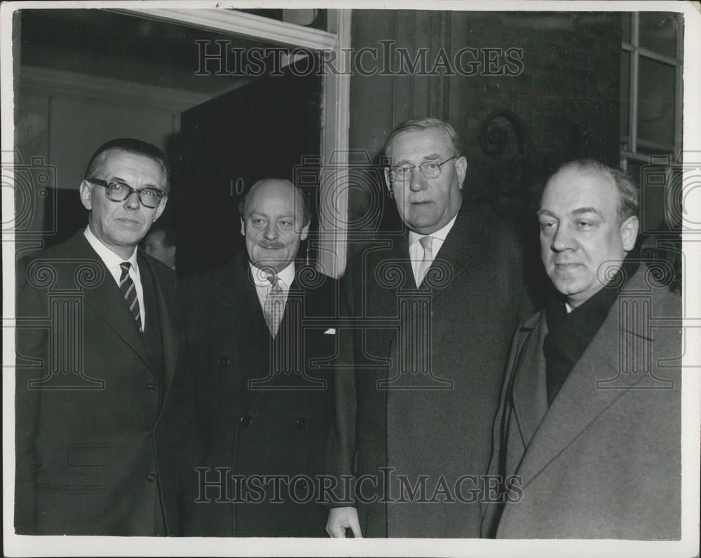 1960 Press Photo Herr Von Herwarth,Mr.Pope,Kurt Birrenbach - Historic Images