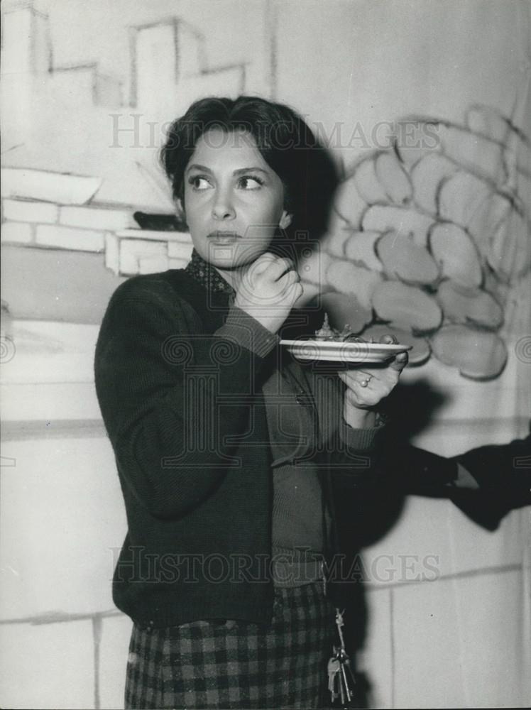 1962 Press Photo Italian Actress Gina Lollobrigida at Party For &quot;The Crazy Sea&quot; - Historic Images