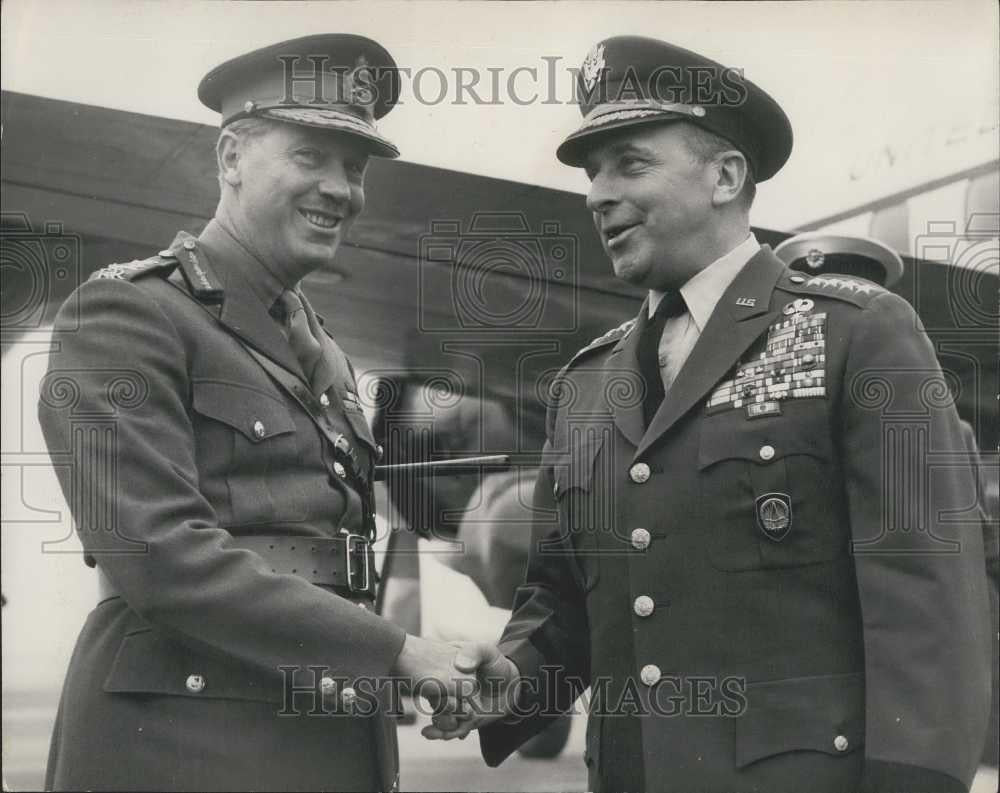 1963 Press Photo Supreme Allied Commander Europe General Lemnitzer in London - Historic Images