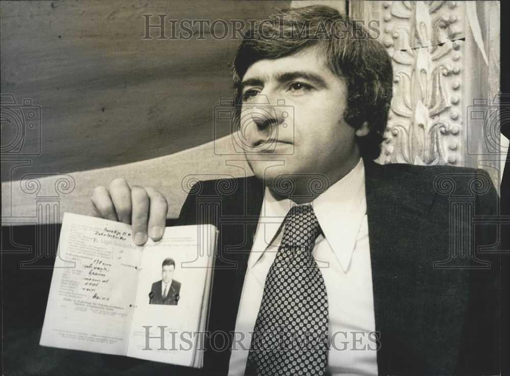 1976 Press Photo Bulgarian Spy Hrisan Georgiev Hristov - Historic Images