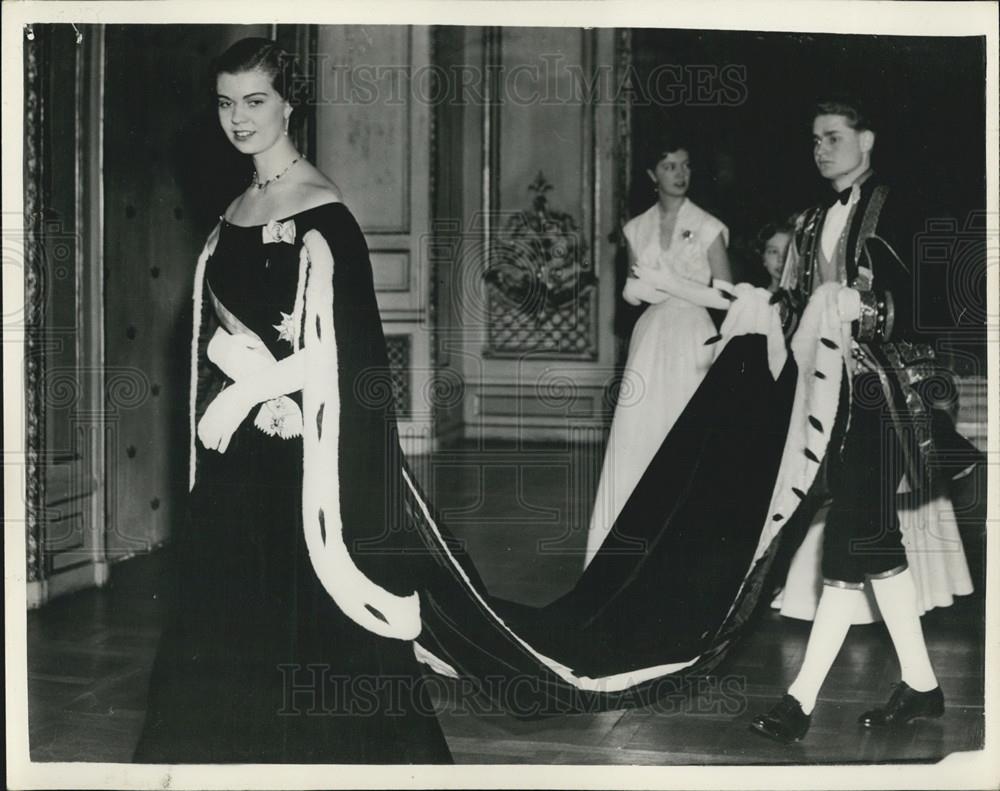 1954 Press Photo King Gustav Opens Swedish Parliament: King Gustav Of Sweden - Historic Images