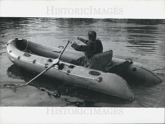 Press Photo Spickenre of Munich in his rowboat - Historic Images