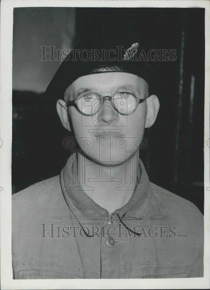 1953 Press Photo Army Calls Up A Blind Boy, Private Terence Morris. - Historic Images