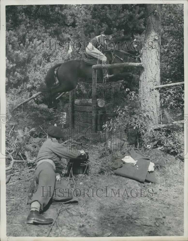 1955 Press Photo Combined Services Pentathlon England - Historic Images