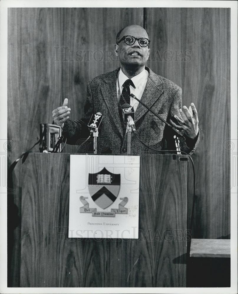 1979 Press Photo Sir Arthur Lewis First Black to Receive a Nobel Prize - Historic Images