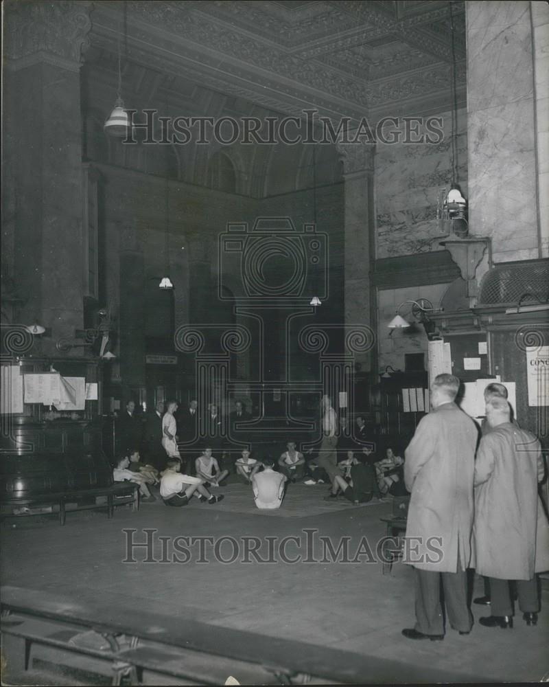 Press Photo London Stock Exchange Boxing Club Members Training - Historic Images