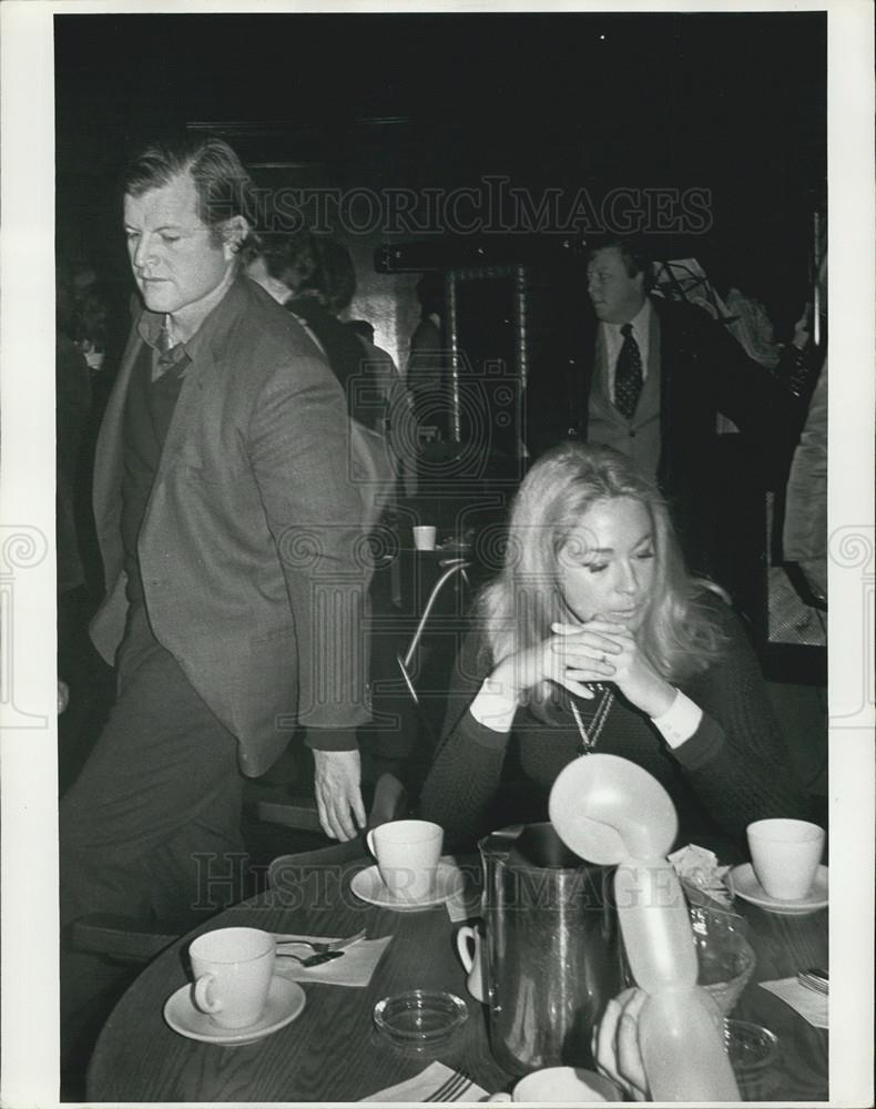 1972 Press Photo Ted and Joan Kennedy - Historic Images