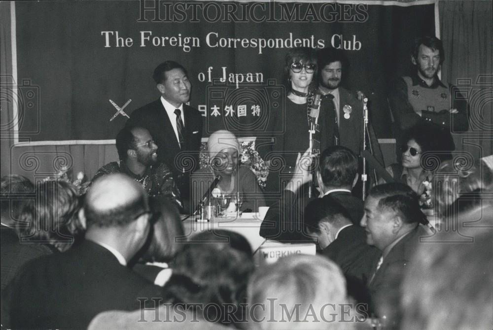 1972 Press Photo Jane Fonda at the Foreign Correspondents Club - Historic Images