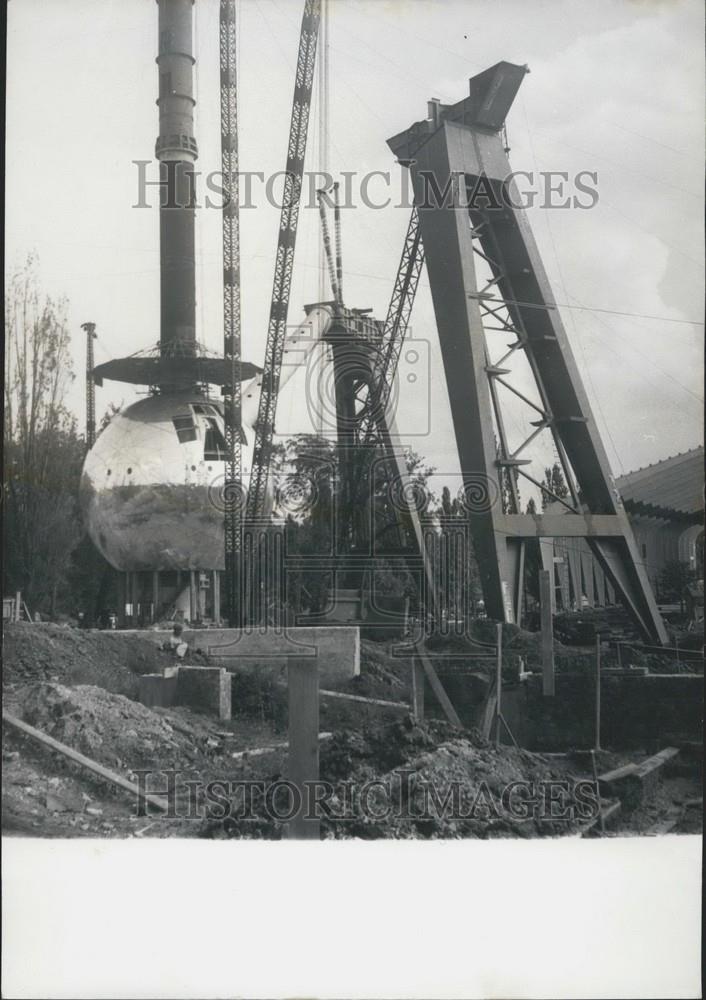 Press Photo Atomium - Historic Images