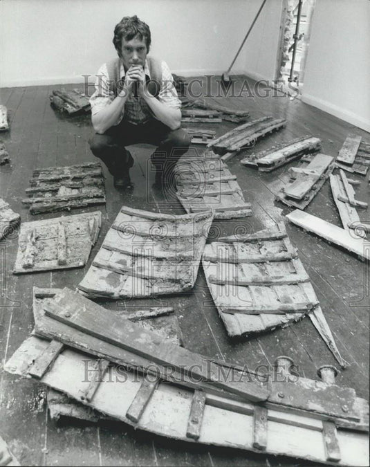 1978 Press Photo Chain Saw Artist Ron Haselden Cuts Way £6,000 Grant - Historic Images