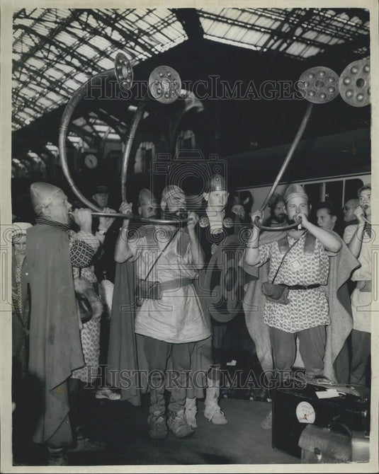 Press Photo The 'Vikings' arrive in London - Historic Images
