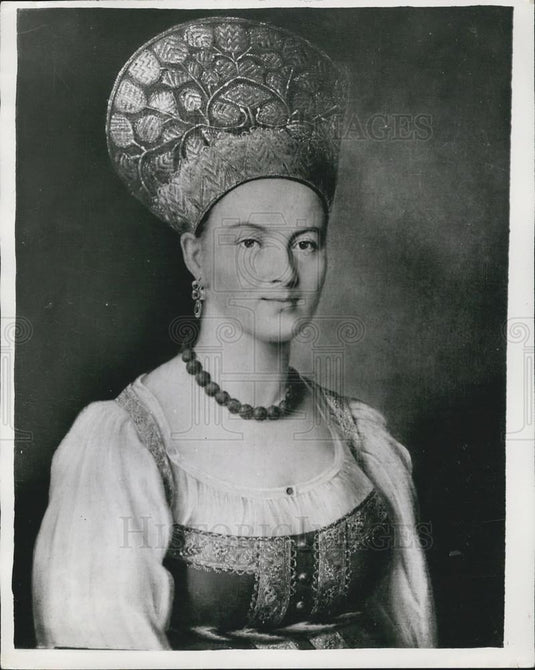 1958 Press Photo "Portrait of a Russian Peasant Woman in Russian Costume " - Historic Images