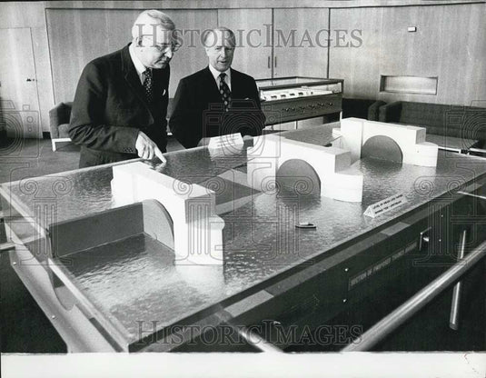 1973 Press Photo Mr. Godber & Sir Desmond - Historic Images