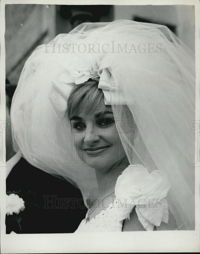 1961 Press Photo Lyon Marries Adagio Dancer: Richard Lyon - Historic Images