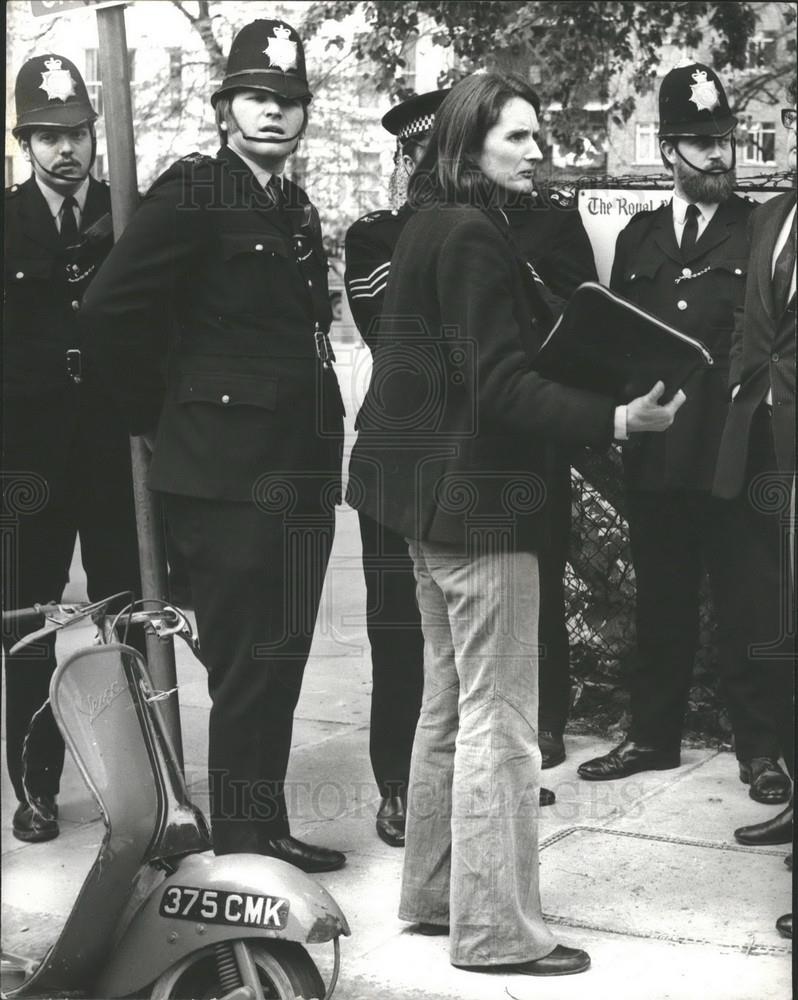 1973 Press Photo Mrs Peter Methuen, Police - Historic Images