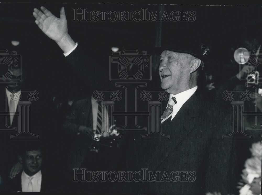 1961 Press Photo Chancellor Konrad Adenauer Speaking CSU Meeting - Historic Images