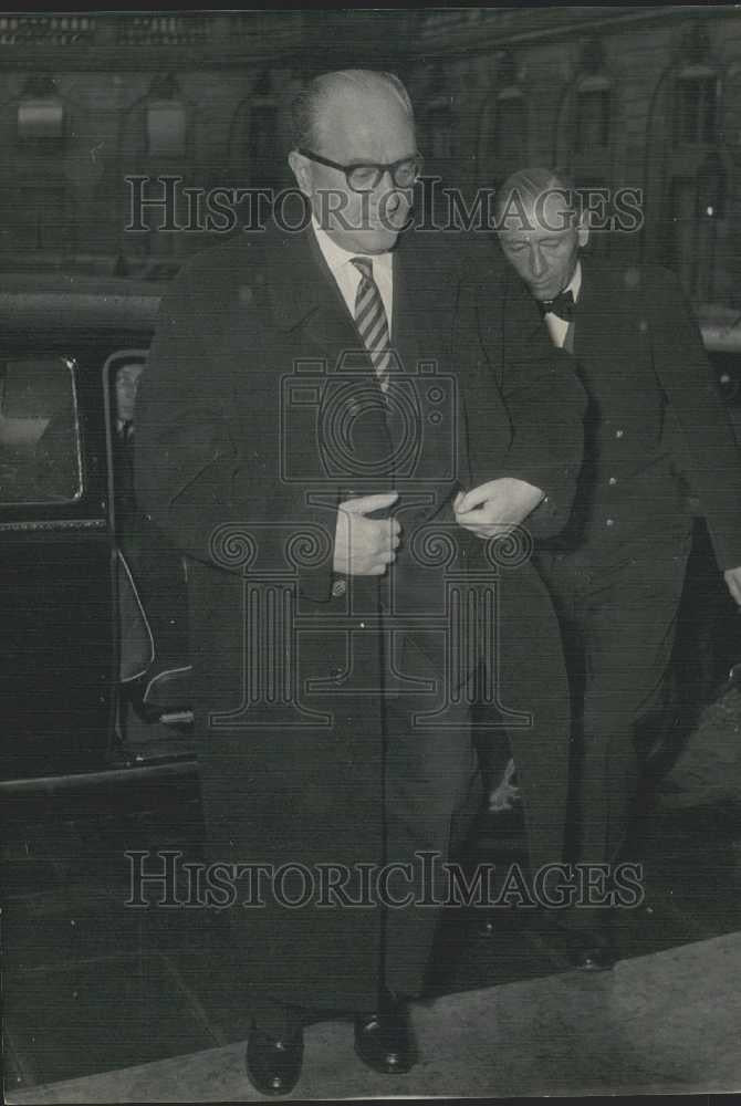 1957 Press Photo Guy Mollet French Cabinet Crisis - Historic Images