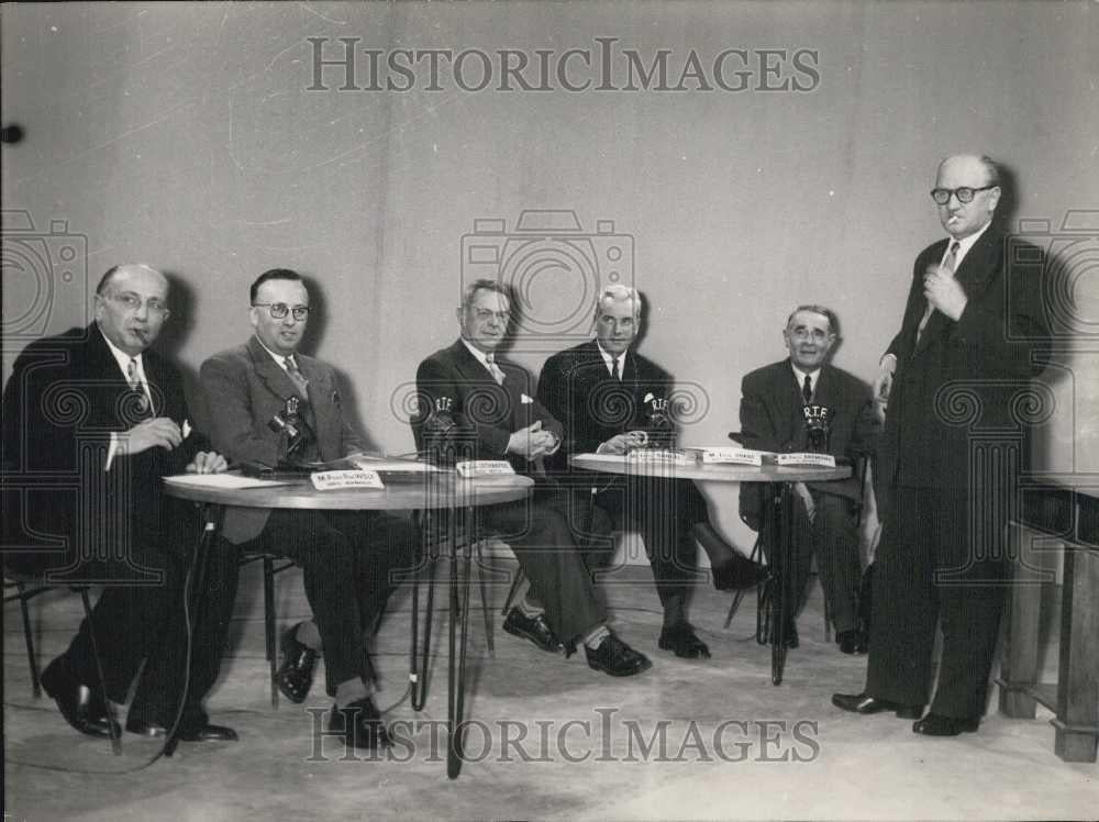 1956 Press Photo Guy Mollet at T.V. A Broadcast Talk Entitled &quot;Facing the Truth&quot; - Historic Images