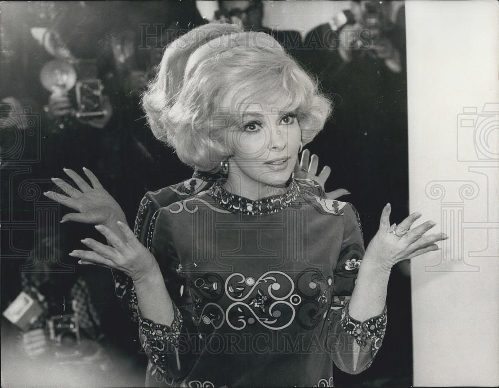 Press Photo Actress Gina Lollobrigida in London For TV Show - Historic Images