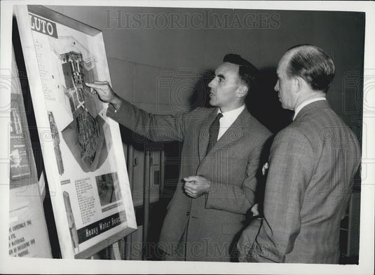 1959 Press Photo Argentine Visitor To Harwell: Mr. R.F. Jackson, Chief Engineer - Historic Images