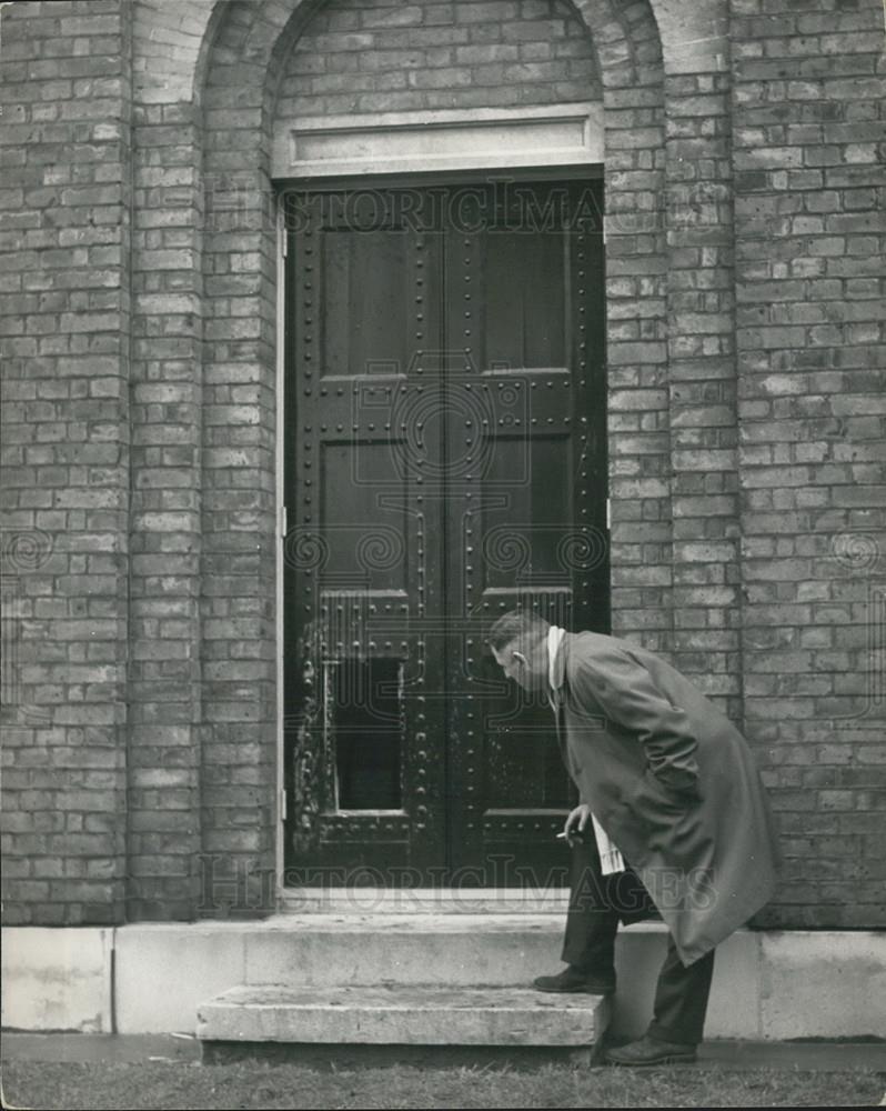 1966 Press Photo 1.5Mill Art Robbery On Dulwich Gallery-3Rembrandt's Taken - Historic Images