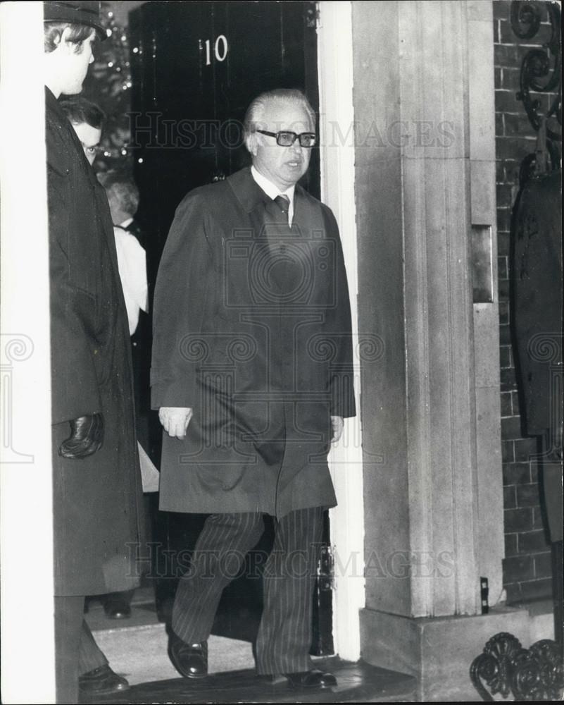 1980 Press Photo Nicolai Lunkov, The Soviet Ambassador Leaving No. 10 Downing - Historic Images