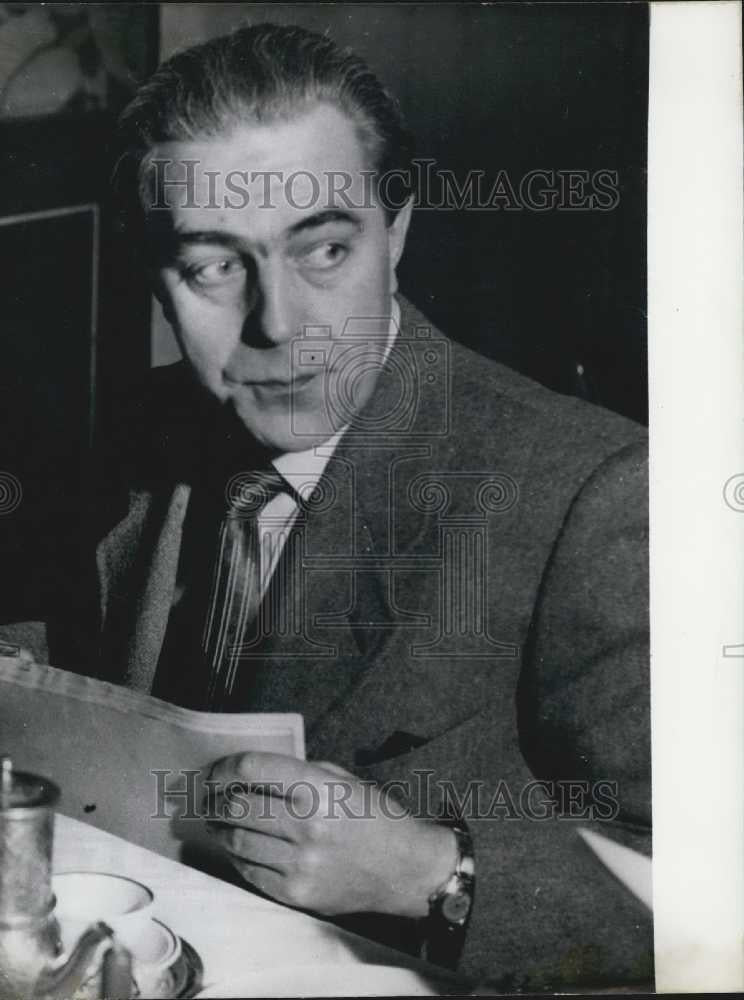 1958 Press Photo Captain of German Bundeswehr Before trial - 48 year old Captain - Historic Images