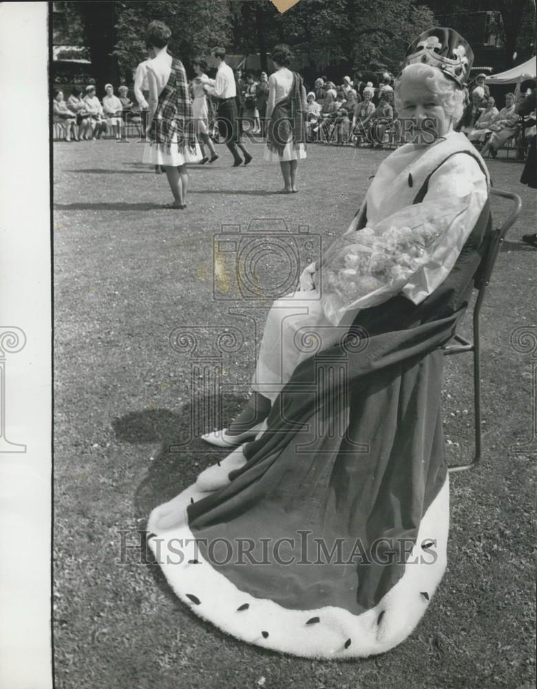 Press Photo Mrs Mary Brockie, Queen of the Mops, Mrs Mops Garden Party - Historic Images