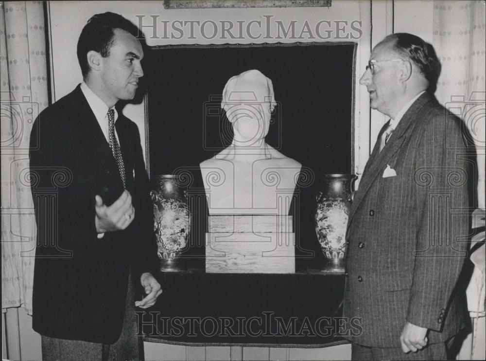 1954 Press Photo James V.Compton and Prof Dr. Marchionene of  Munich University - Historic Images