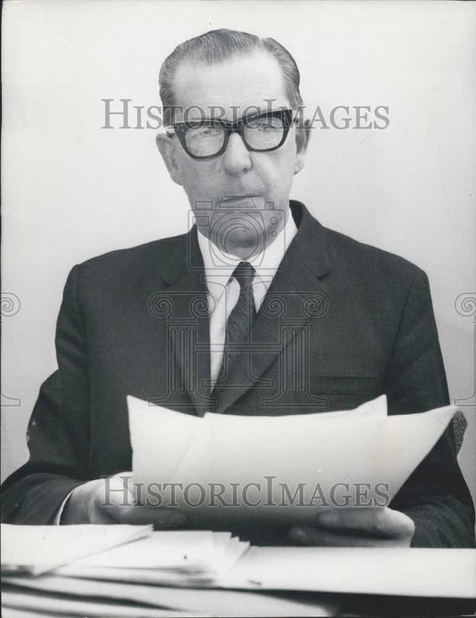 Press Photo Rt Hon N O Minford MP Leader of the House of Commonsand Mnst  State - Historic Images