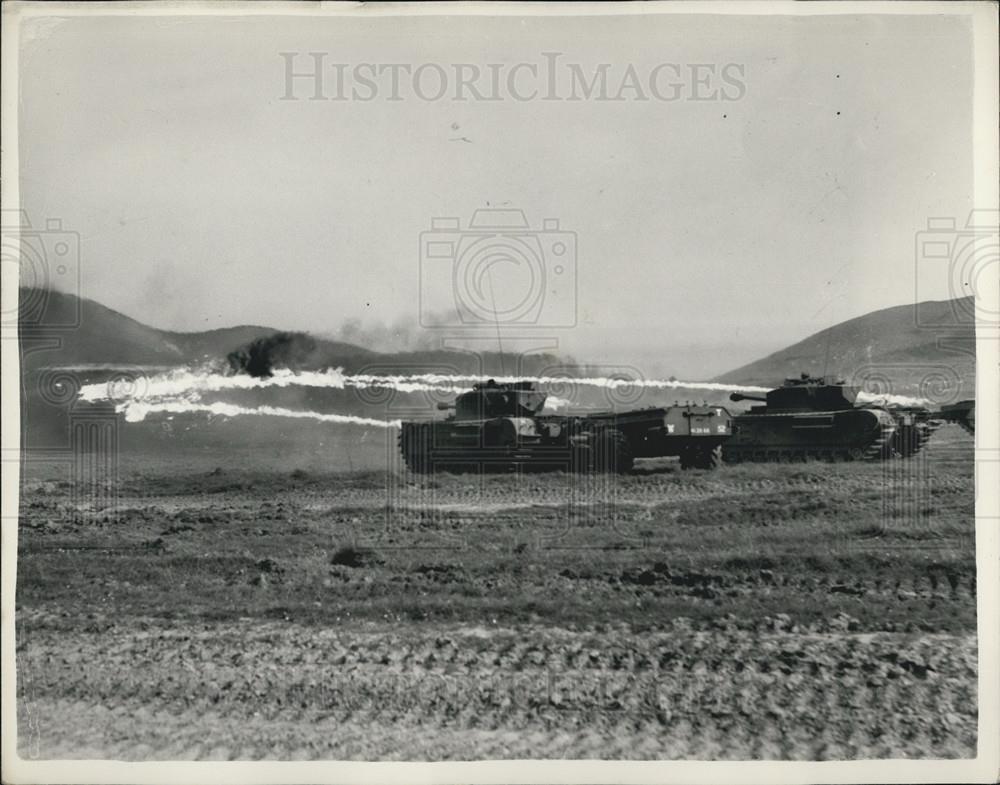Press Photo British tanks show agility show agility in R.A.C. display - Historic Images