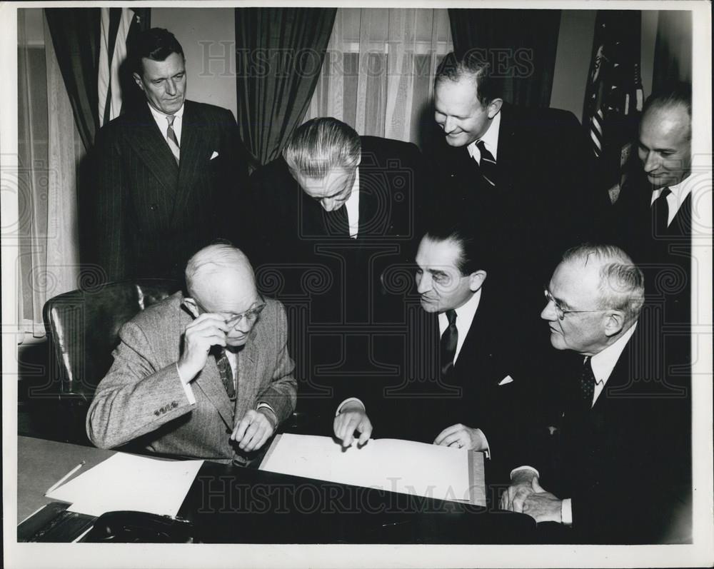 1954 Press Photo Eisenhower Mendes France Dulles Washington - Historic Images