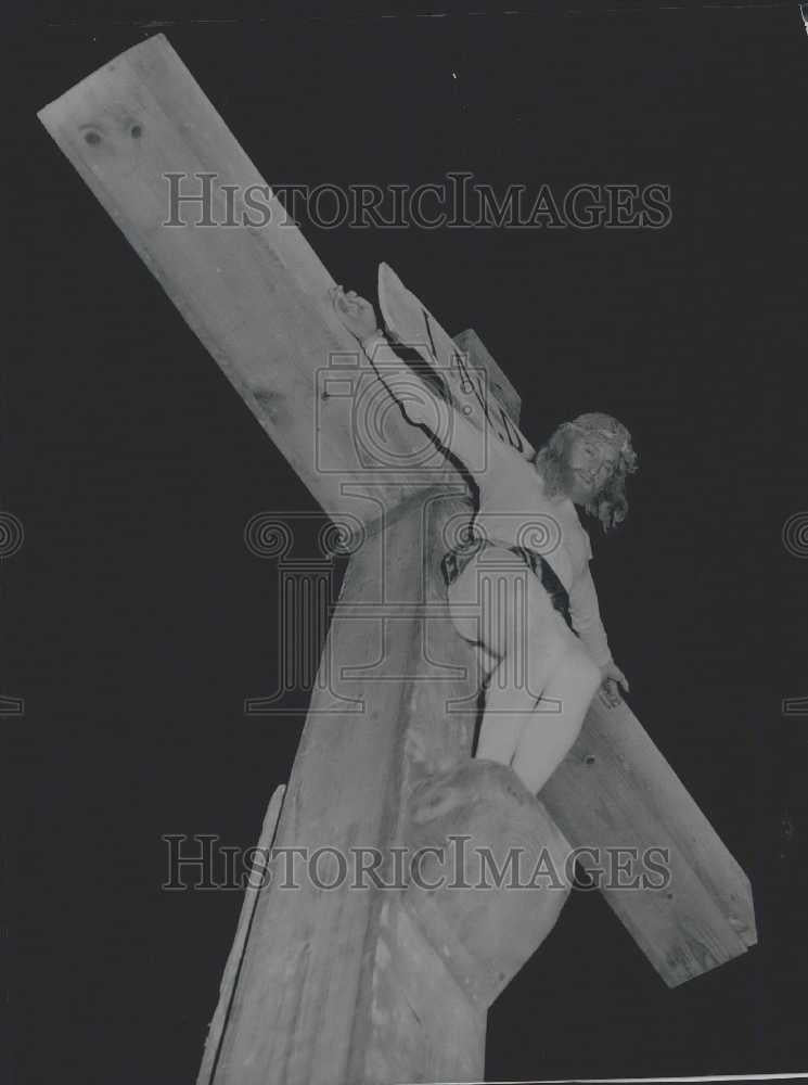 Press Photo Christ Passion Reenacted Italy Good Friday - Historic Images