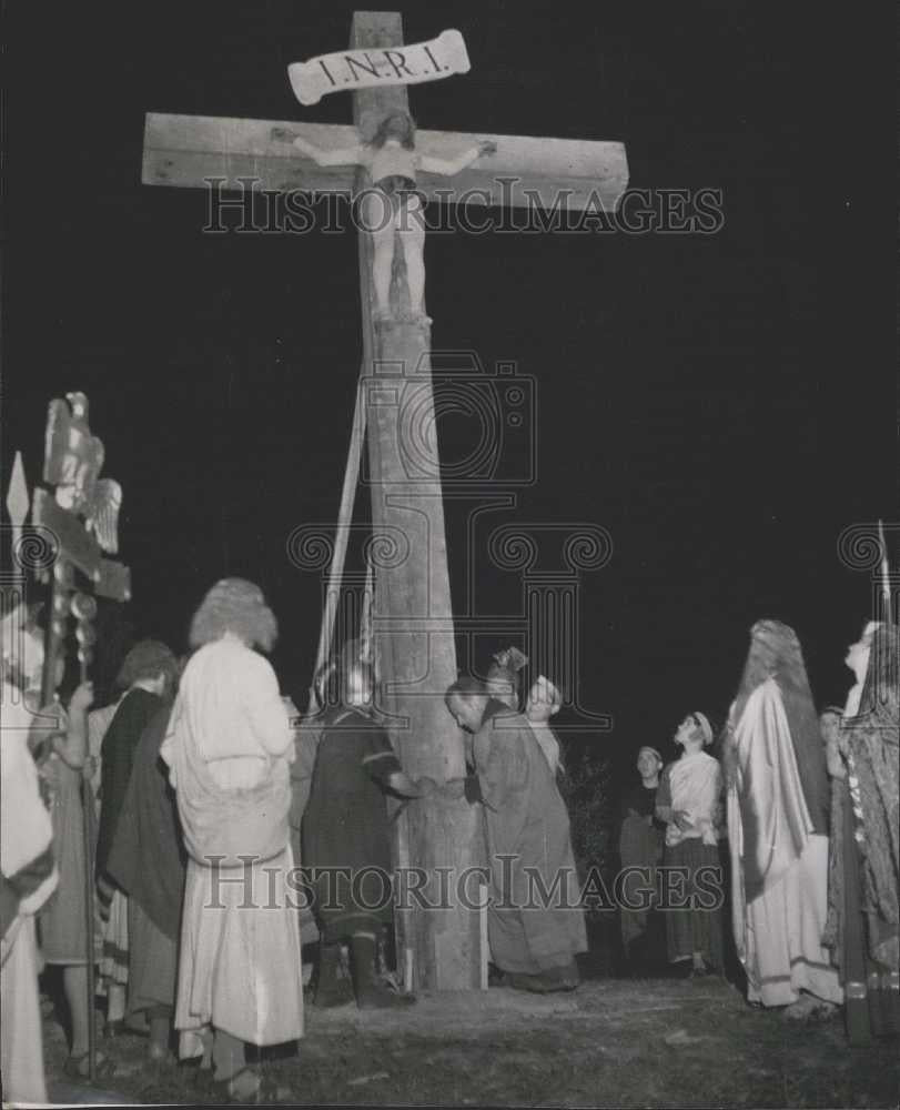 Press Photo Christ's Passion Re-Enacted In Italy - Historic Images