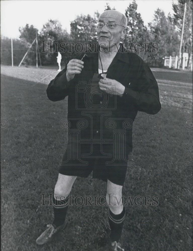 1966 Press Photo Prelate Monsignor Josef Thalhammer, Football Match, Munich - Historic Images