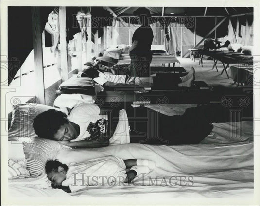 1962 Press Photo Father & Son Sleep In Temporary Canvas Home - Historic Images