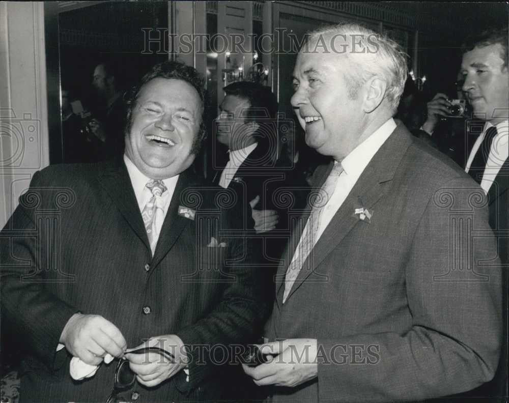 Press Photo Harold Wilson British Prime Minister Harry Secombe Comedian Luncheon - Historic Images