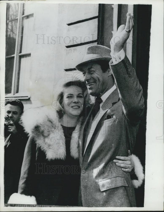1962 Press Photo Actor Rex Harrison Wife Rachel Roberts Civil Ceremony Wedding - Historic Images