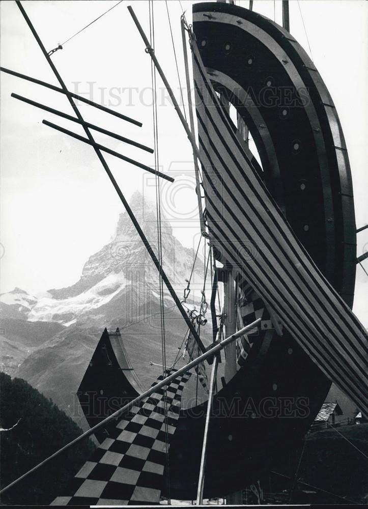 1987 Press Photo Heinz Julen from Zermatt Worked ON 3 Sculptures For 2 Yrs - Historic Images